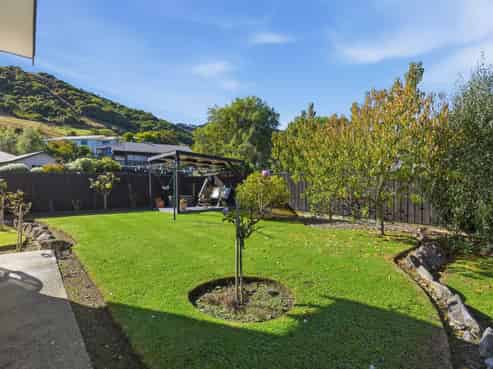 25 Rainbow Drive, Atawhai