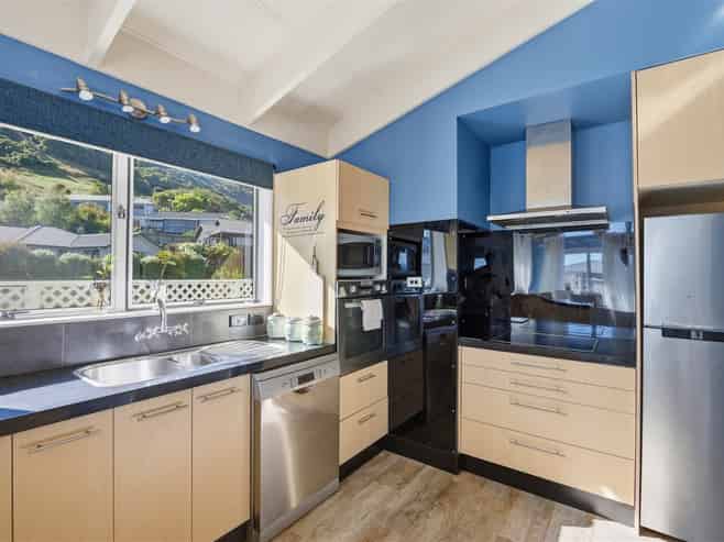 25 Rainbow Drive, Atawhai