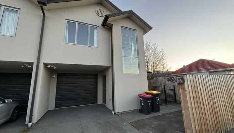 6 Parlane Street, Addington