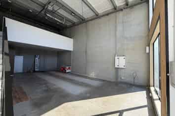 Papamoa Office with Mezzanine