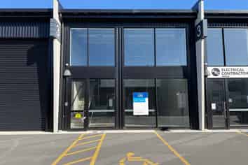 Papamoa Office with Mezzanine