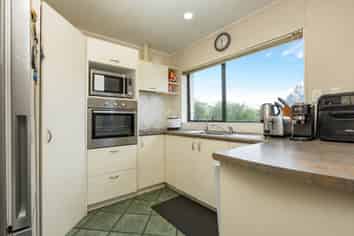 8 Stockton Place, Glendene