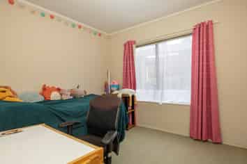 8 Stockton Place, Glendene