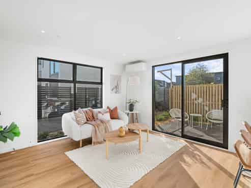 10/130 Holly Road, Saint Albans