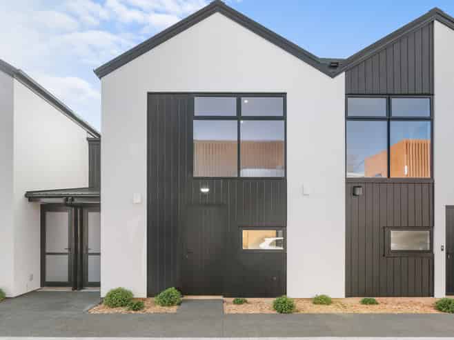 15/130 Holly Road, Saint Albans