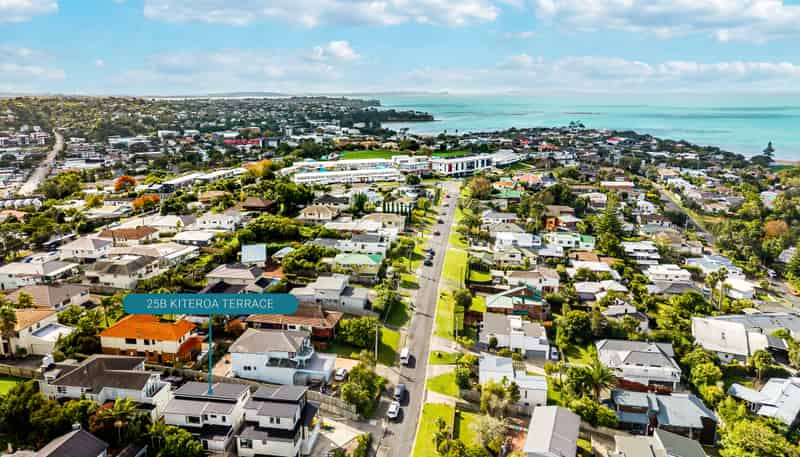 25B Kiteroa Terrace, Rothesay Bay