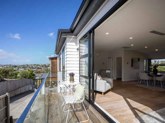 25B Kiteroa Terrace, Rothesay Bay