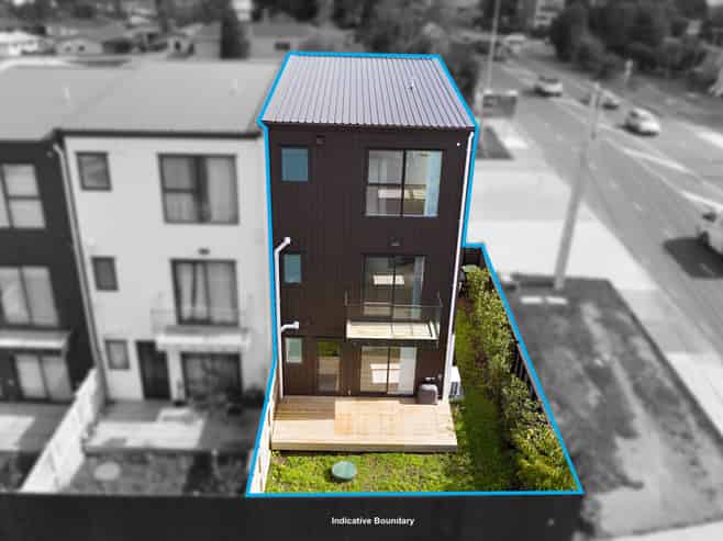 1/107 Hobsonville Road, West Harbour