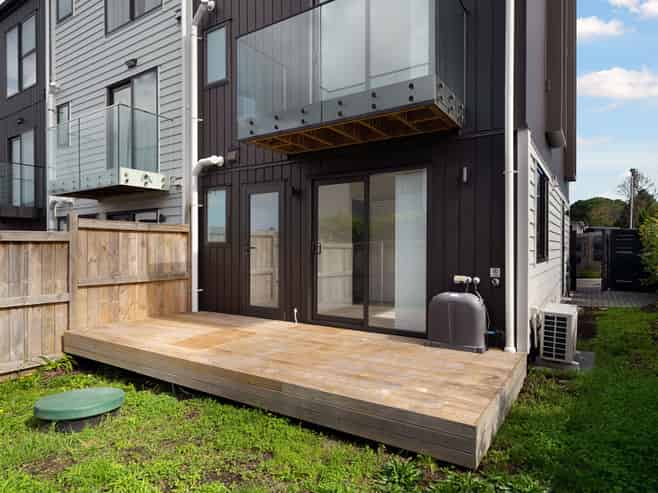 1/107 Hobsonville Road, West Harbour