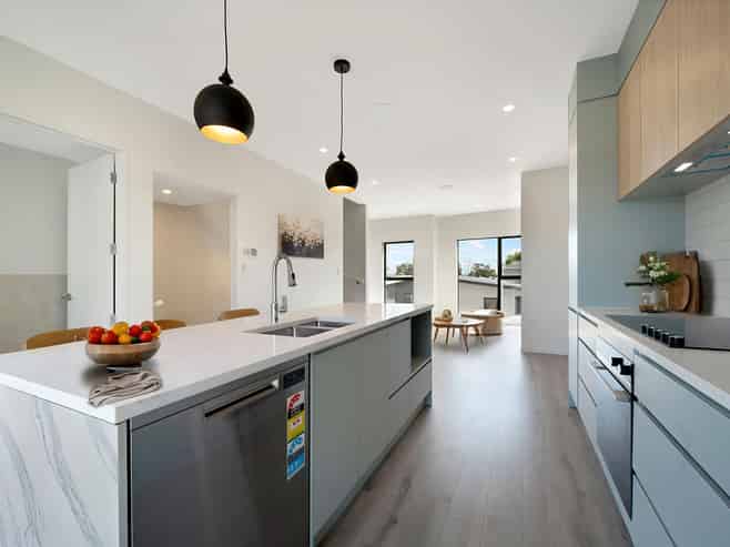1/107 Hobsonville Road, West Harbour