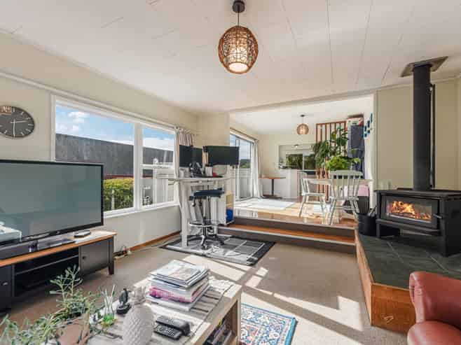 8b Tuckett Place, Enner Glynn