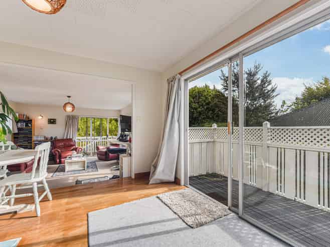 8b Tuckett Place, Enner Glynn