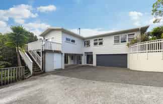 8b Tuckett Place, Enner Glynn