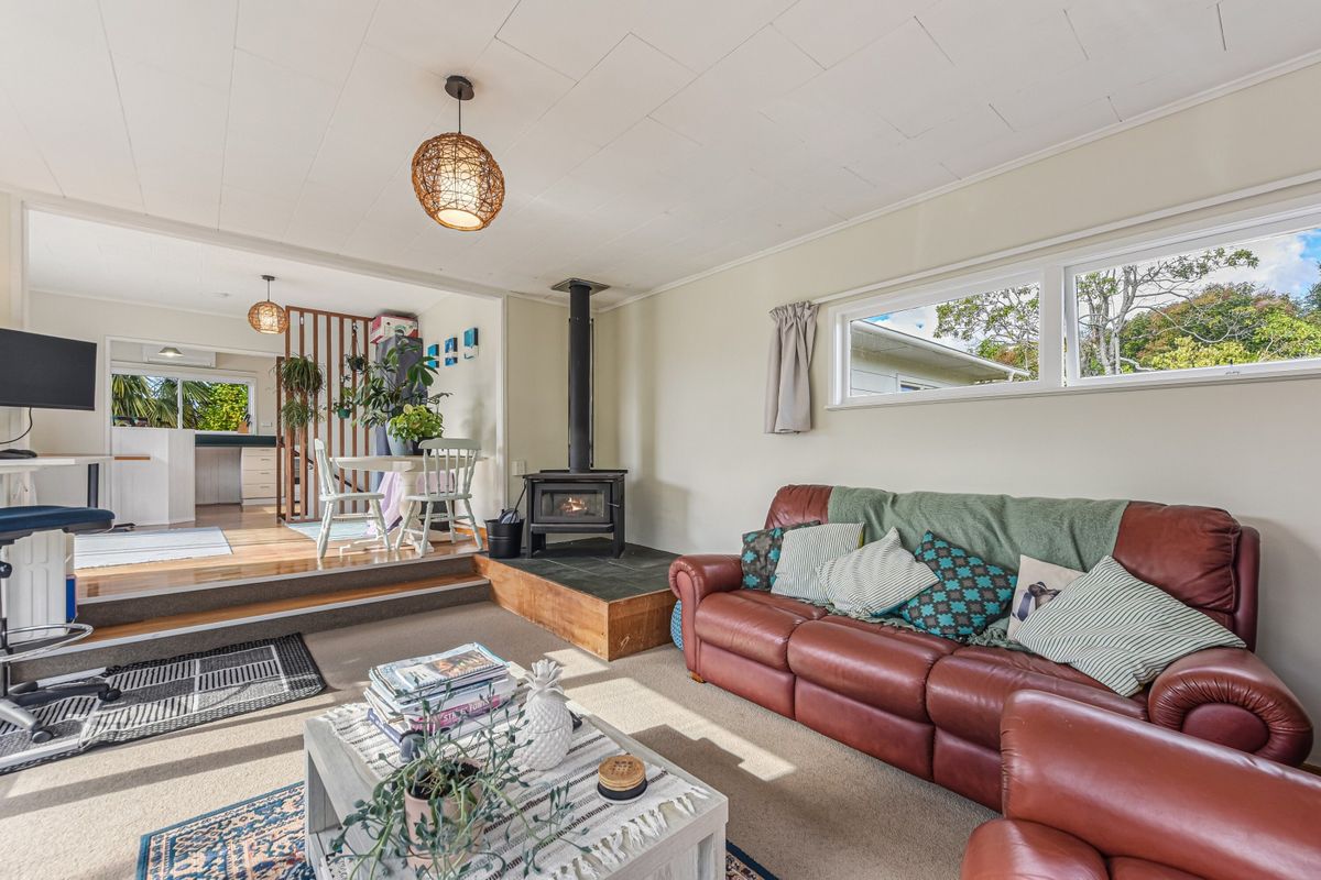 Four Bedrooms, Two Bathrooms - 2,001sqm Section - Ansicht 4