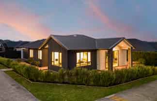 84 Maurice Kelly Road, Milldale