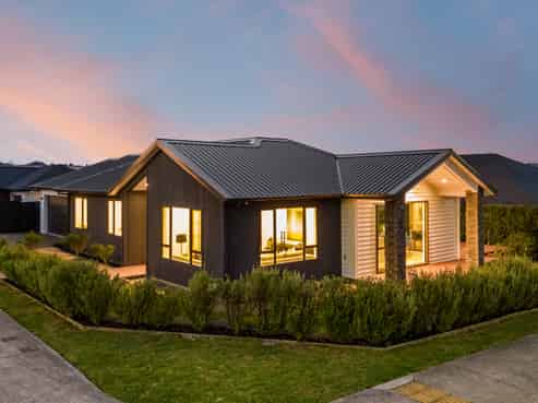 84 Maurice Kelly Road, Milldale