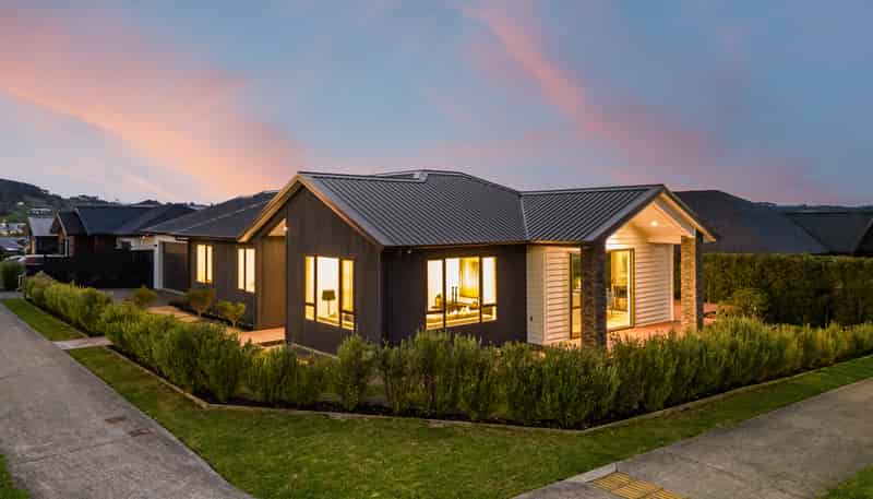 84 Maurice Kelly Road, Milldale