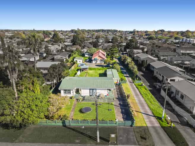 21 & 23 Smiths Avenue, Papakura
