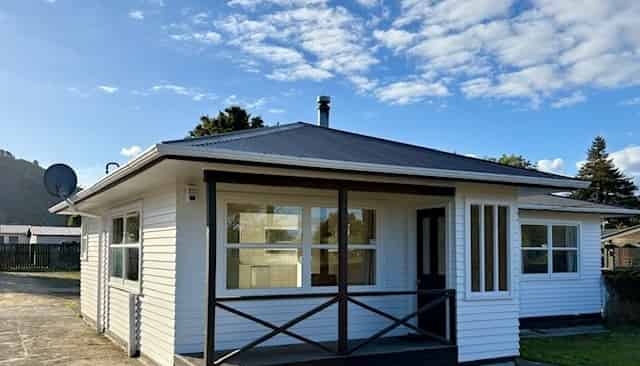 133 Clayton Road, Mangakakahi