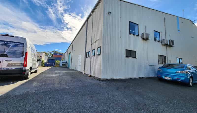 72 Thames Street, Pandora