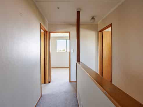 1/702 Grays Road, Mahora