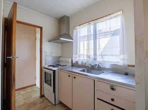 1/702 Grays Road, Mahora