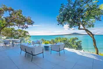 2/48A Seacliffe Avenue, Belmont