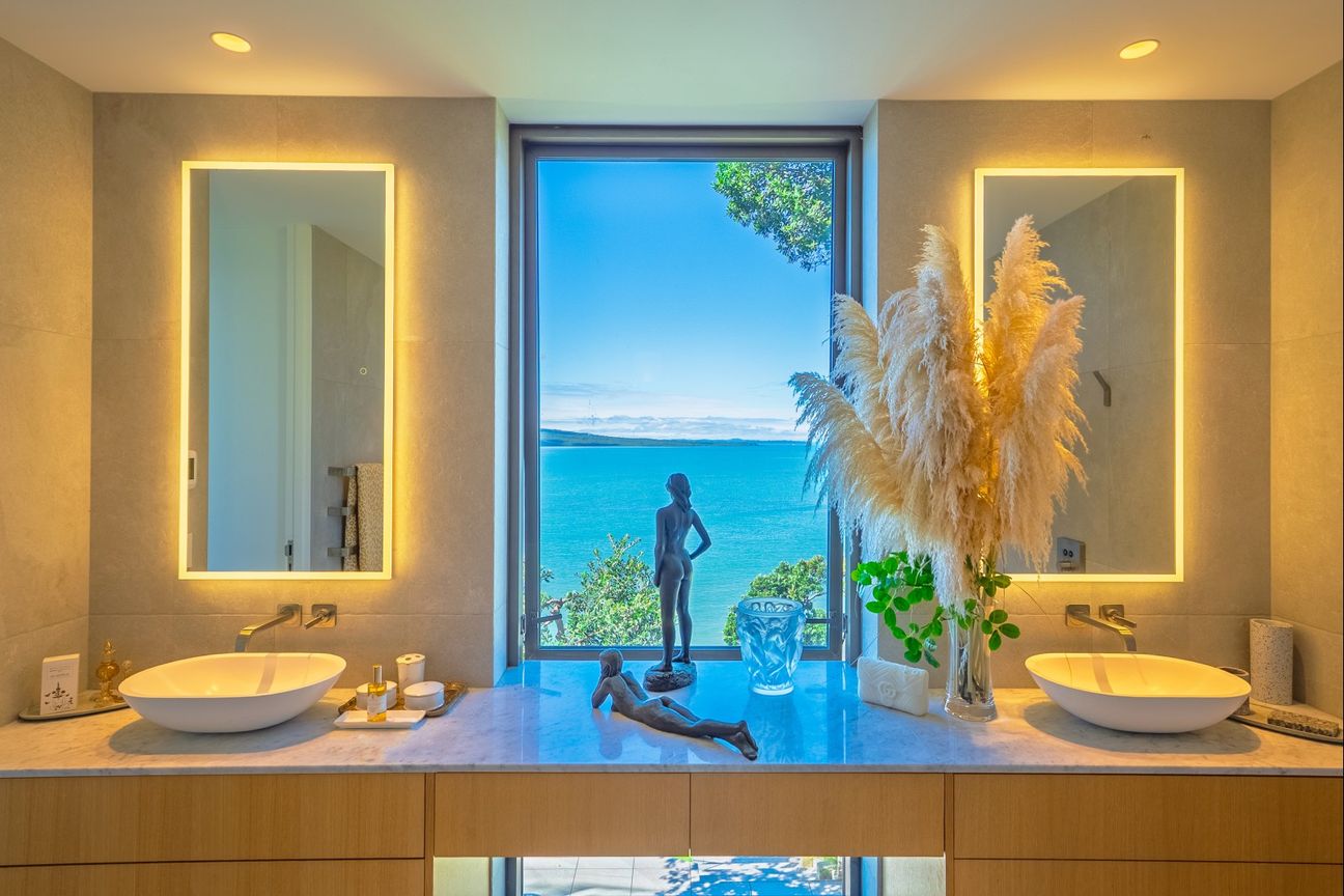 Coastal Garden Apartment - Fler