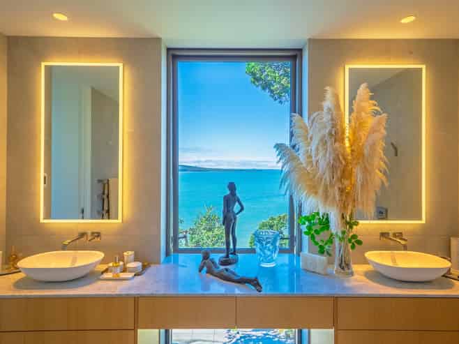 2/48A Seacliffe Avenue, Belmont