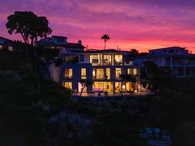 1 and 2, 4 Seacliffe Avenue, Belmont