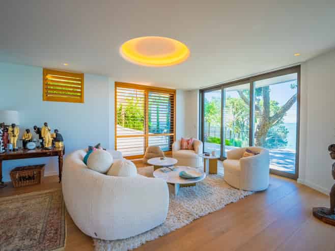 1 and 2, 4 Seacliffe Avenue, Belmont