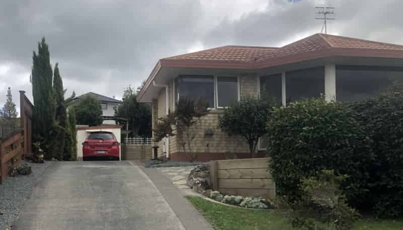 21 Pebble Beach Boulevard, Kamo