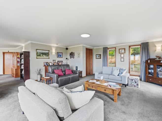 350 Mill Road North, Myross Bush