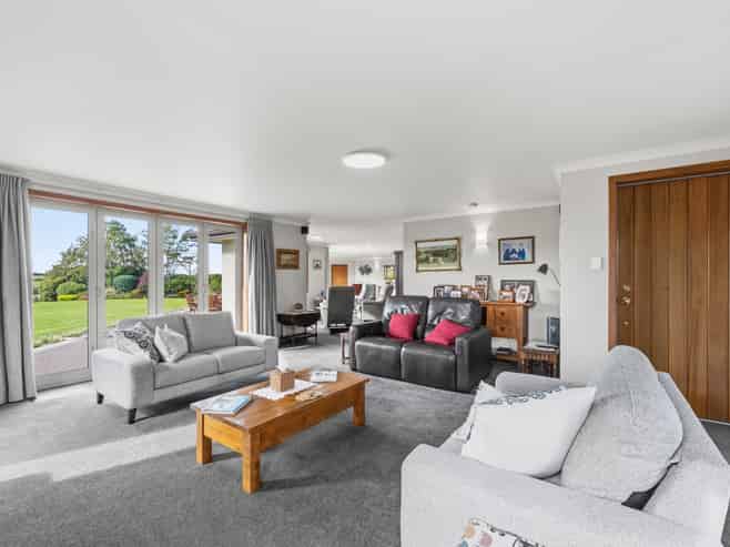 350 Mill Road North, Myross Bush