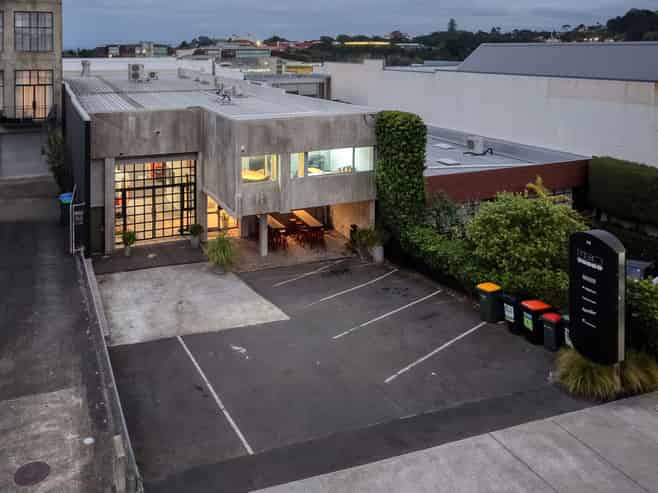 Strategic Uptown investment with long lease