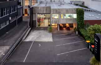 Strategic Uptown investment with long lease