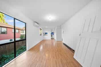 2/16 Taitimu Drive, Weymouth