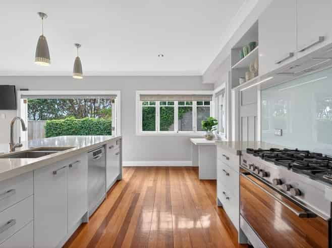 49 Tio Tio Road, Miramar