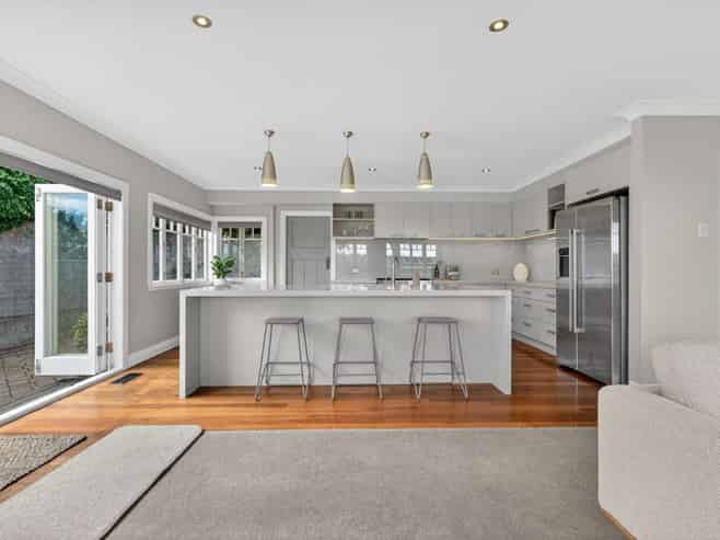 49 Tio Tio Road, Miramar