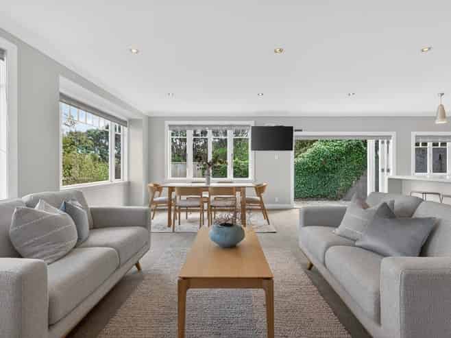 49 Tio Tio Road, Miramar