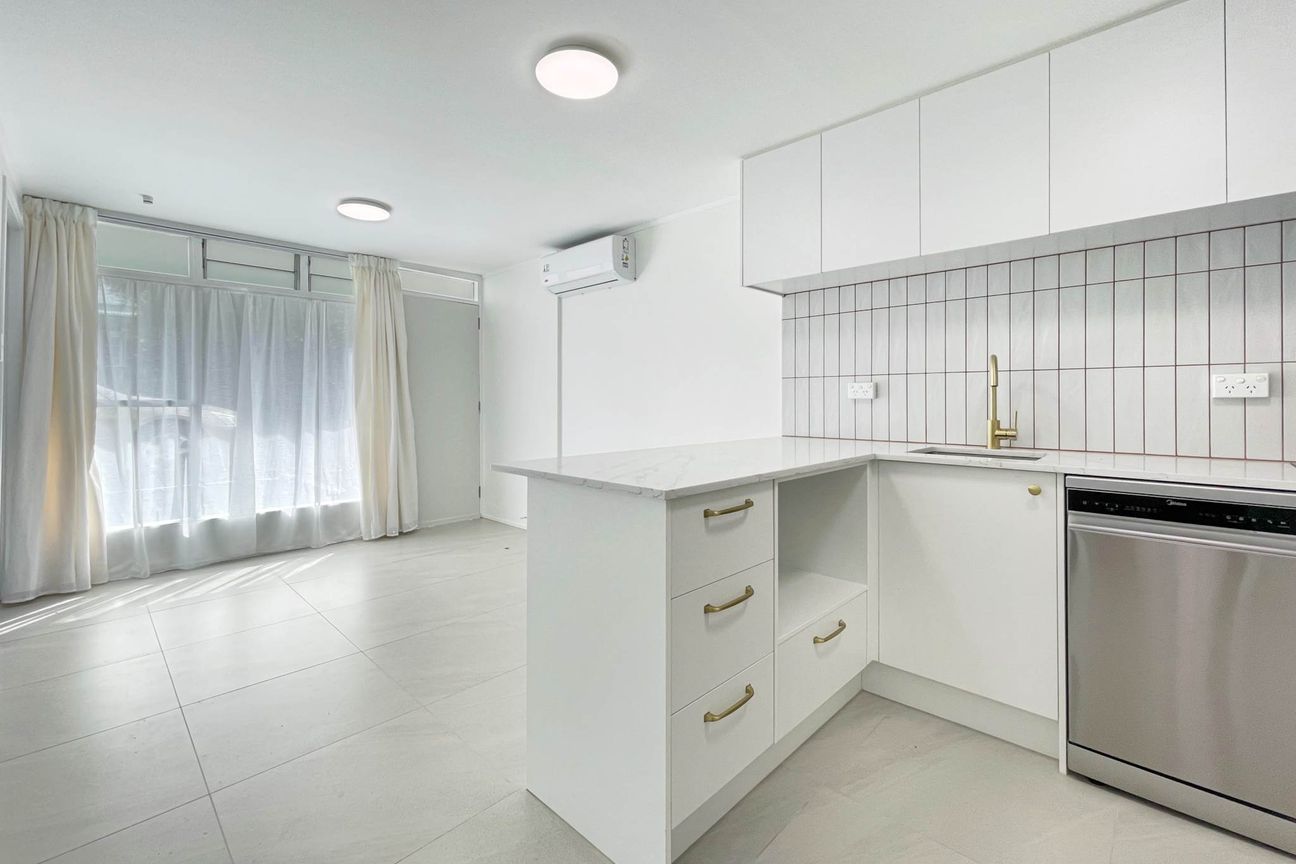 Renovated apartments located in the heart of G... - Vista 4