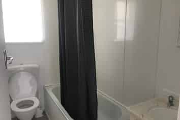 2/18 Aubrey Street, Regent