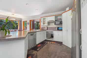 15 Brook Place, Springfield