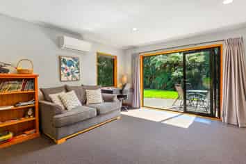 15 Brook Place, Springfield