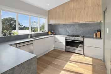 12 Waterview Road, Devonport