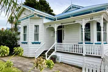 12 Waterview Road, Devonport