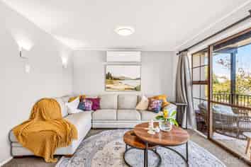 1A Brassey Road, Saint Johns Hill