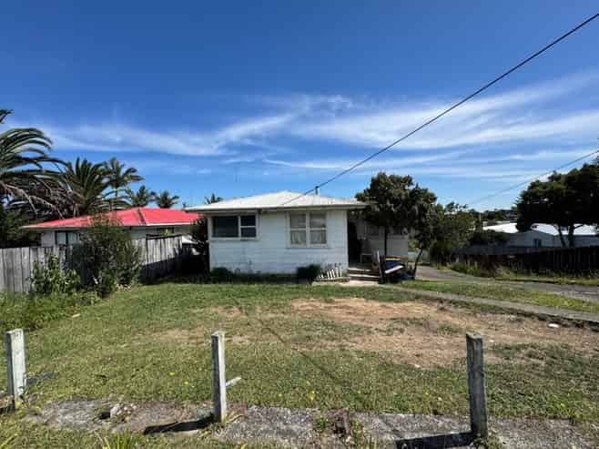 420 & 422 Don Buck Road, Massey