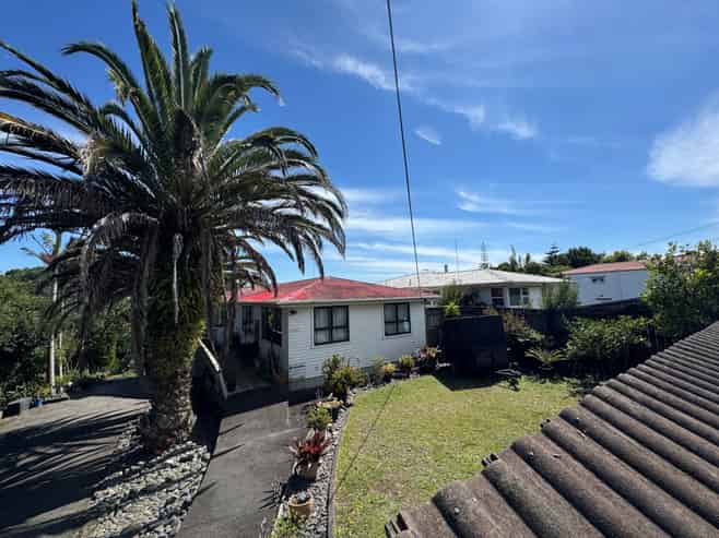 420 & 422 Don Buck Road, Massey