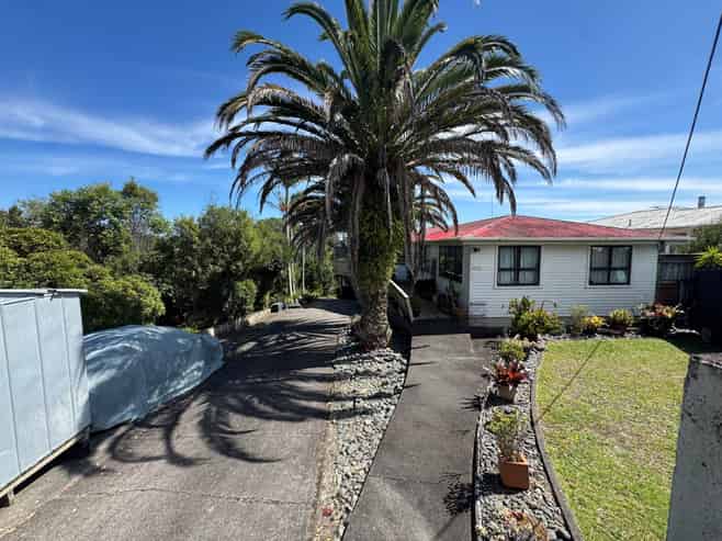 420 & 422 Don Buck Road, Massey